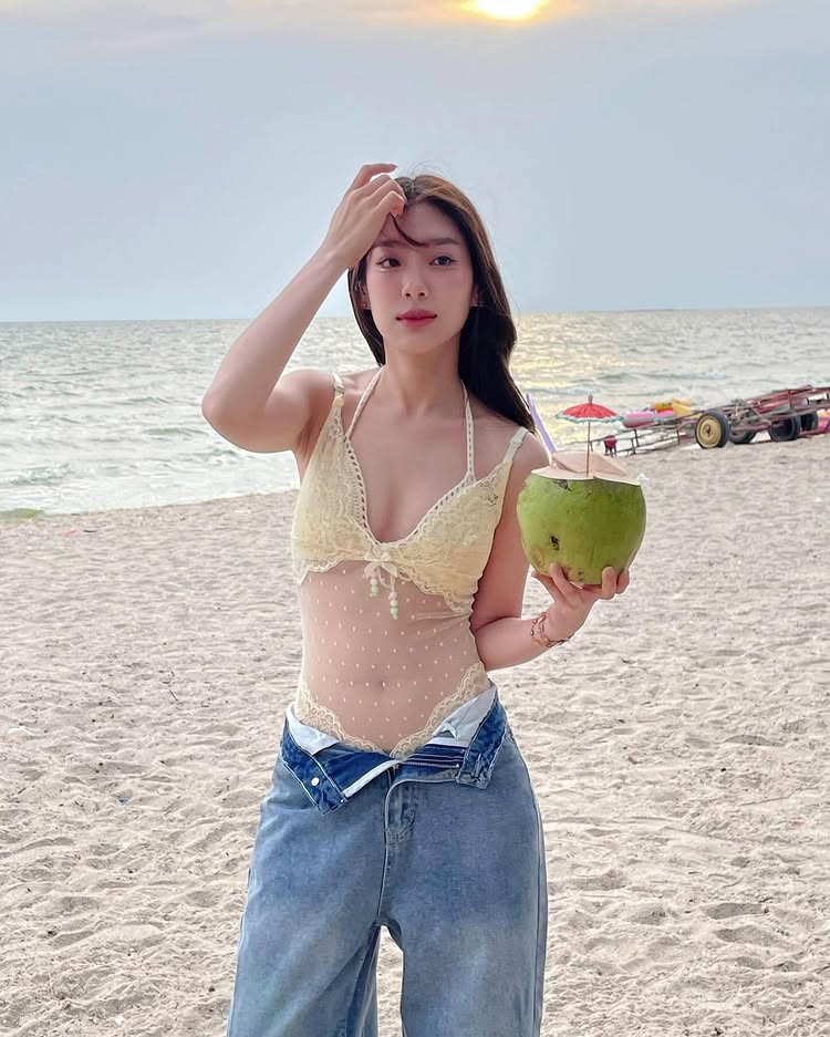 แก้ว ณัฐรุจา อดีตสมาชิก BNK48 ส่งภาพเซ็กซี่เขย่าไอจี