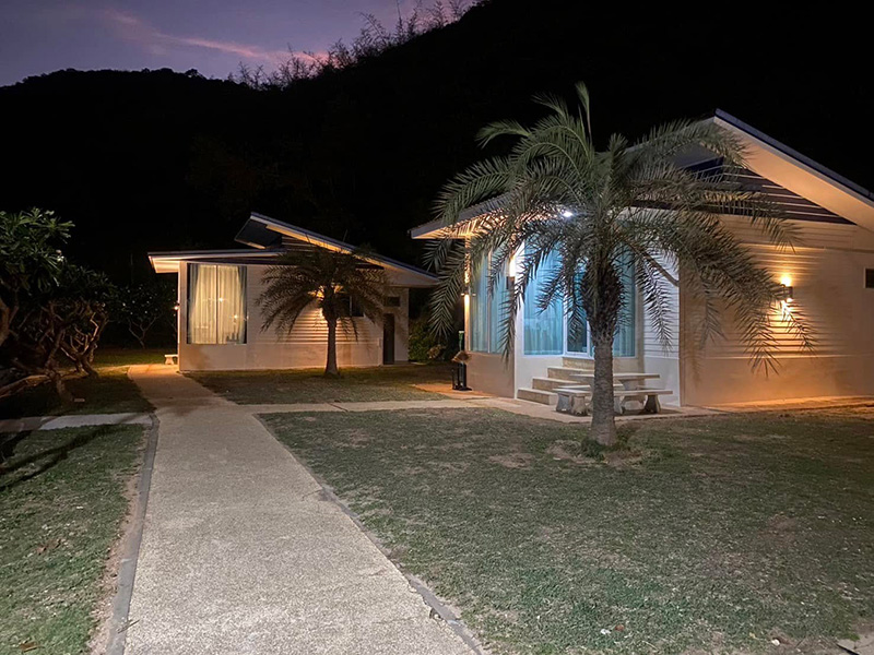 ที่พักสัตหีบติดทะเล มารีนเบย์