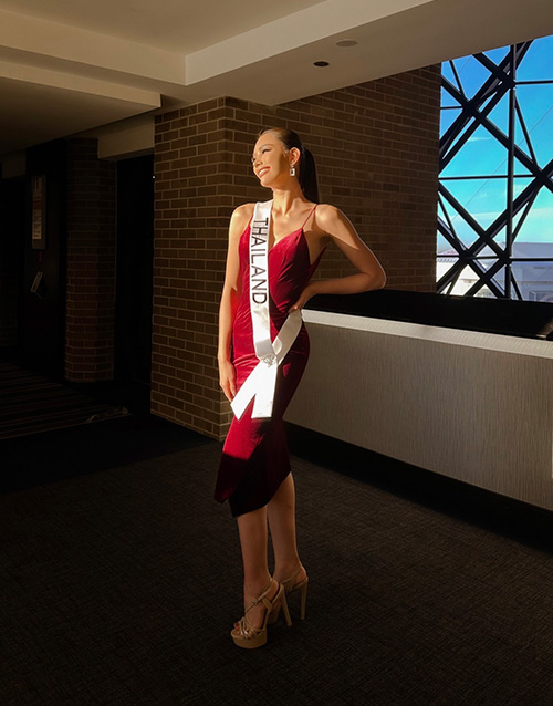 แอนนา เสืองามเอี่ยม