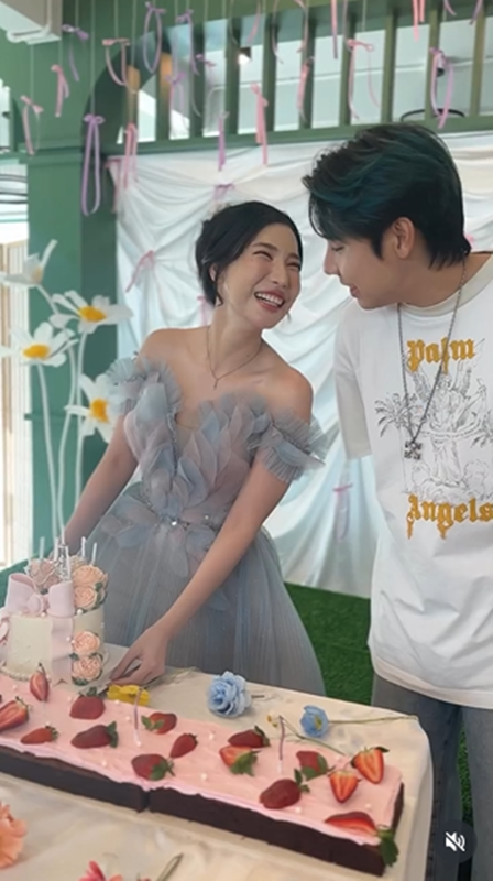 อุงเอิง แฟน สไปร์ท SPD ใส่ชุดเจ้าสาวจัดงานวันเกิด