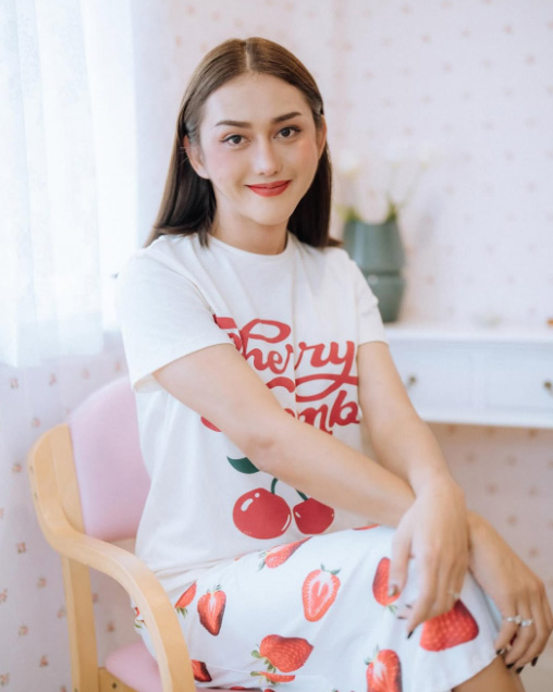 ประวัติ คริสติน่า แซ่แต้ อินฟลูฯ สาว เจ้าของเรื่องเล่าขานมากมาย