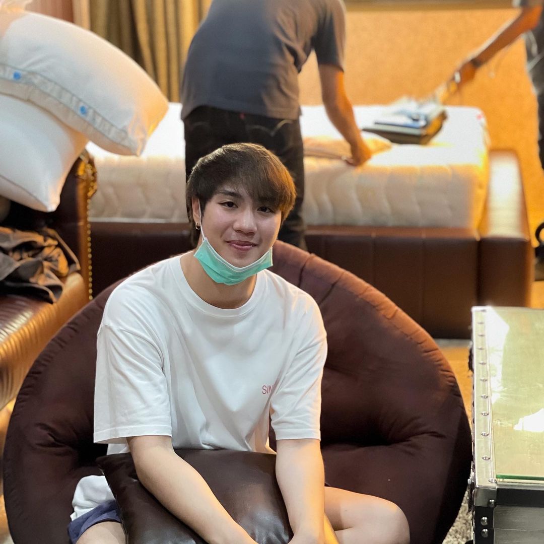 ไวท์ ณวัชร์