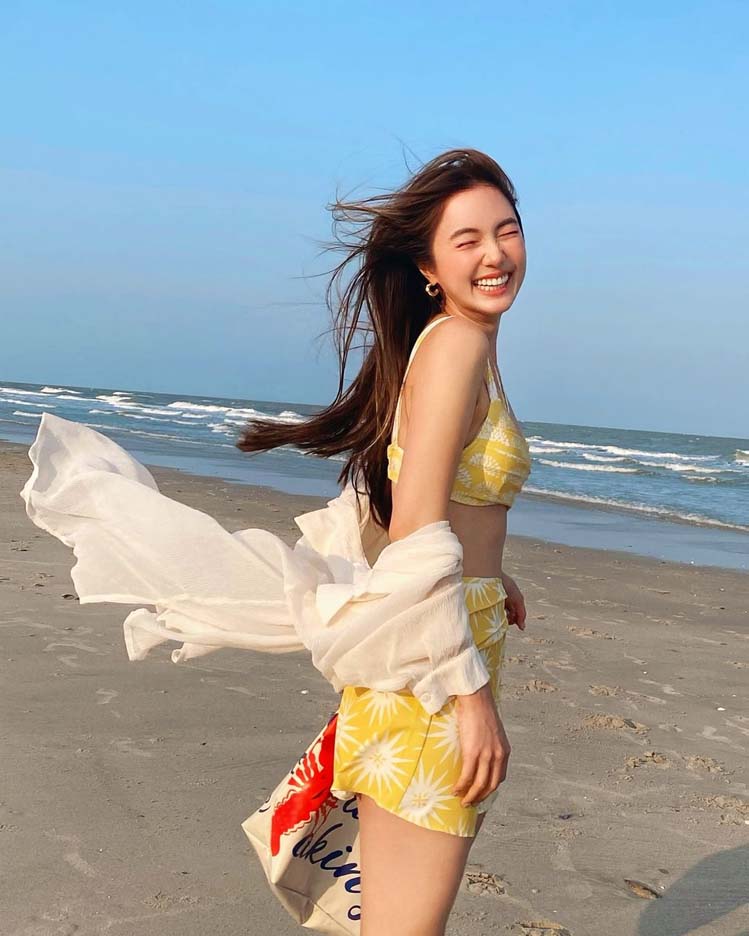 บัว นลินทิพย์