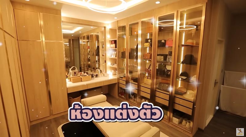 เจมส์ เรืองศักดิ์ บ้าน