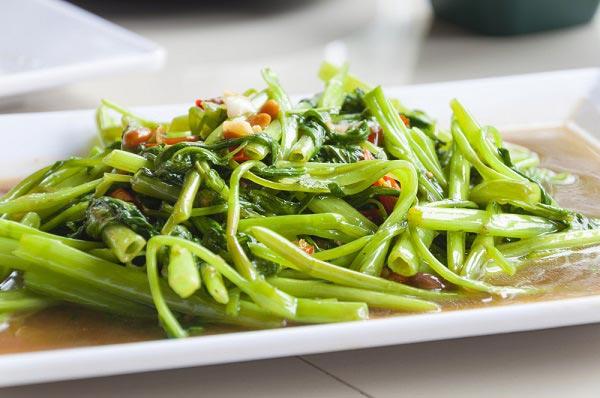 สูตรผัดผักบุ้งเผ็ด ๆ