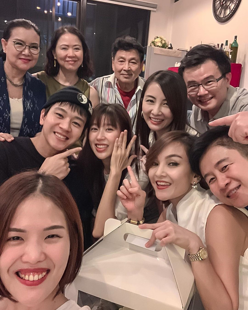 โทนี่ รากแก่น -  แก้ว จริญญา