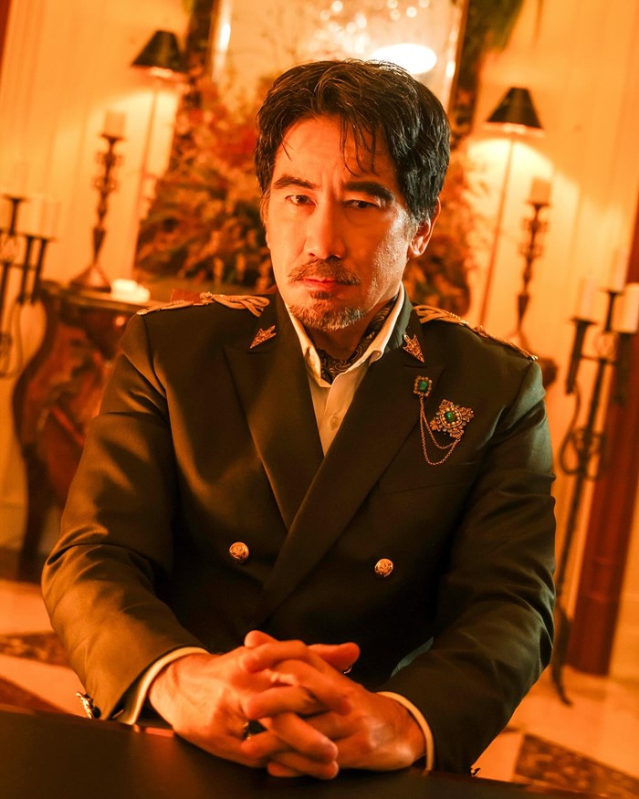  บี๋ ธีรพงศ์ ดารารุ่นใหญ่