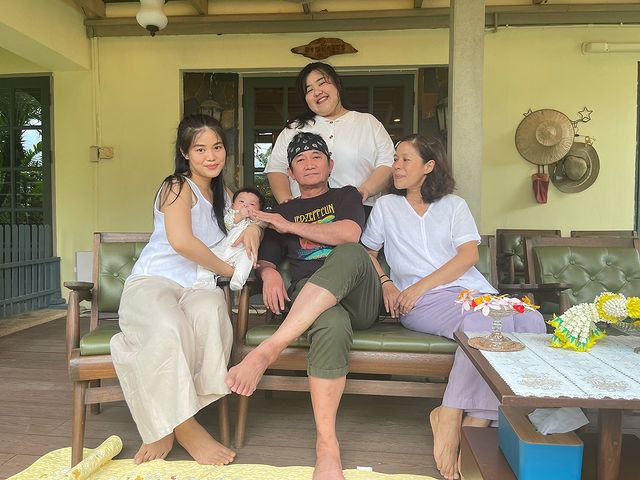 ปู พงษ์สิทธิ์   เมรี คำภีร์ 