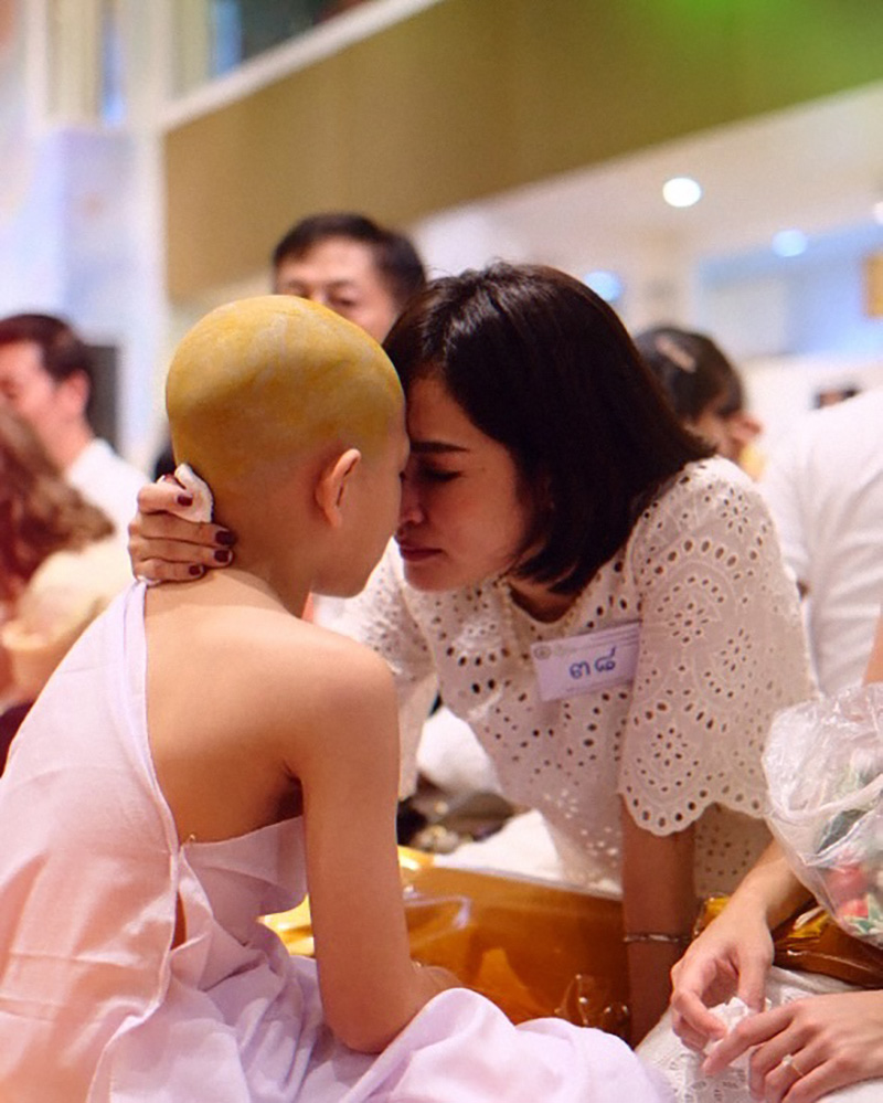 พลอย กลั่นความรู้สึกจากใจแม่