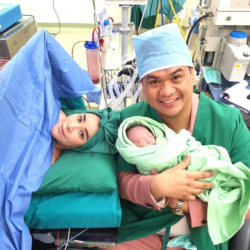 ใหม่ สุคนธวา คลอดลูก