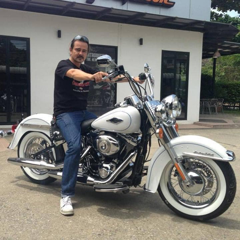 เค อภิสิทธิ์ 