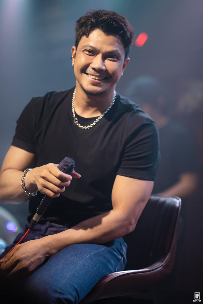 หนุ่ม กะลา