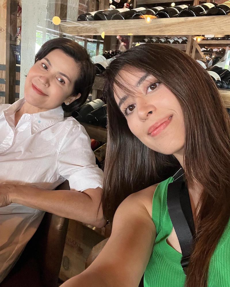 นก จริยา