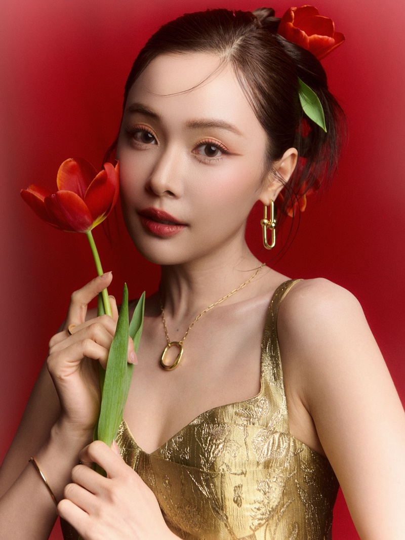 ประวัติ อุ้ม อิษยา