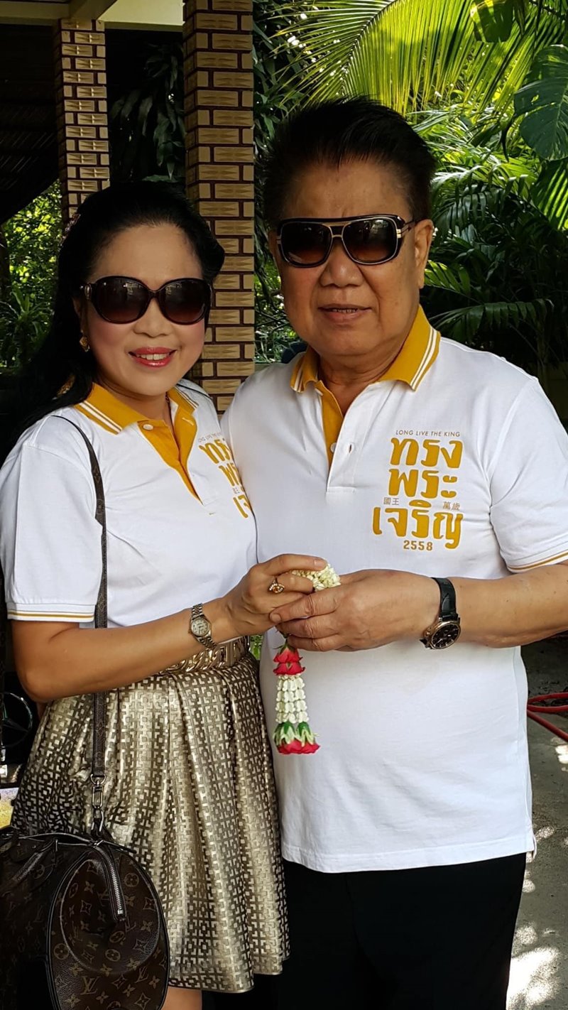 ครูชลธี ธารทอง