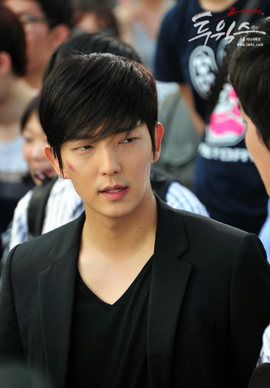 อีจุนกิ