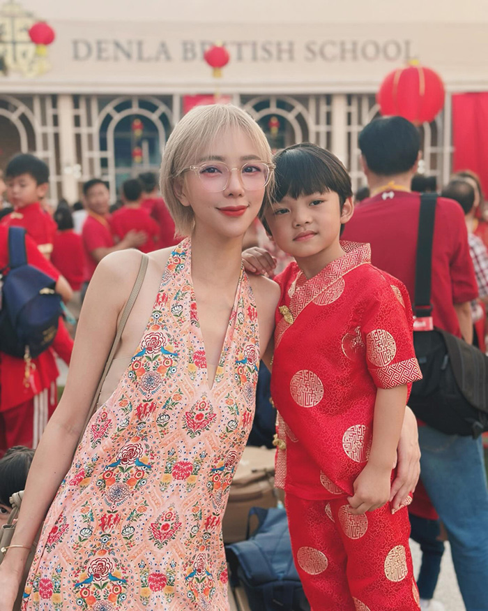 อุ้ม ลักขณา