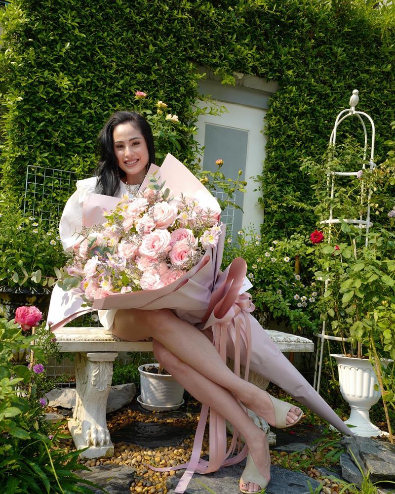 ขวัญ อุษามณี