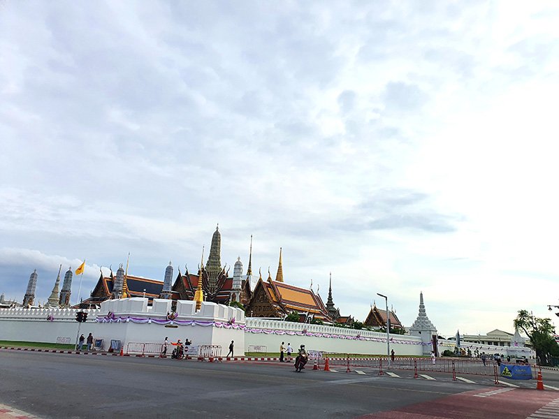 ไหว้พระ  