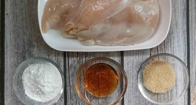 ไก่ฉีกคั่วน้ำปลา