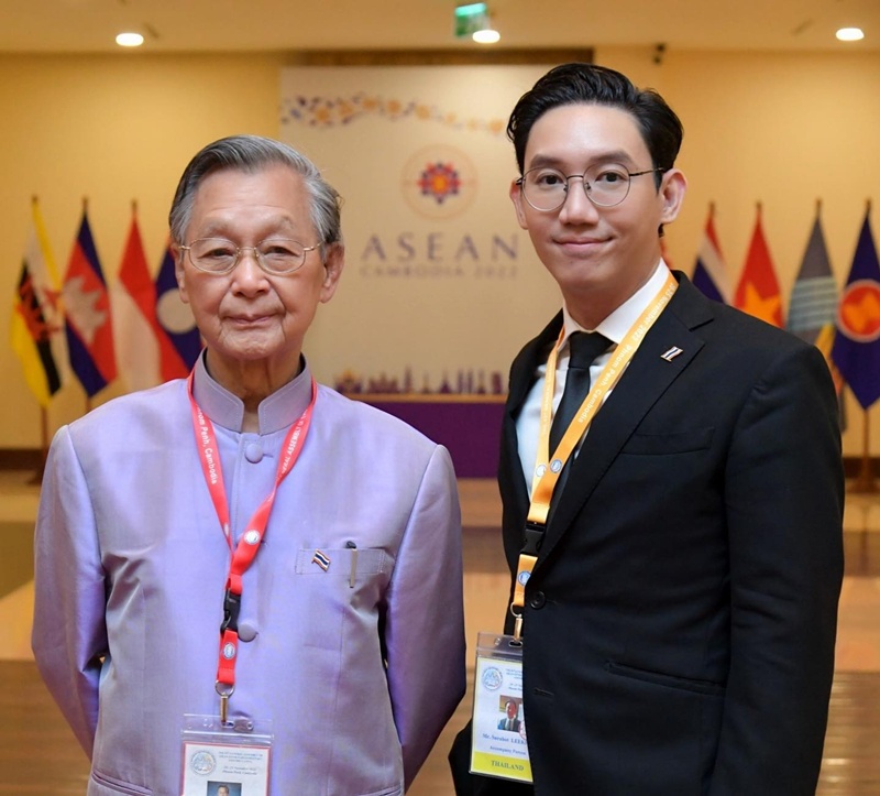 ทับทิม มัลลิกา แชร์โมเมนต์อบอุ่นใจ พ่อชวน หลีกภัย 