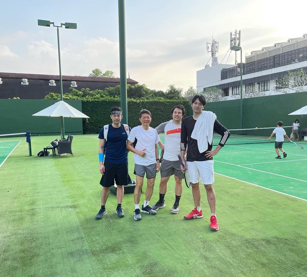 บอม ธนิน