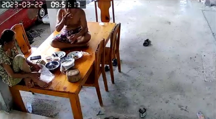 โต๊ะกินข้าว