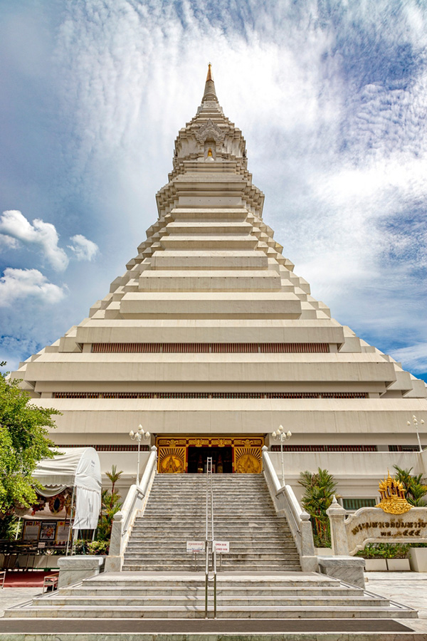 วัดปากน้ำภาษีเจริญ