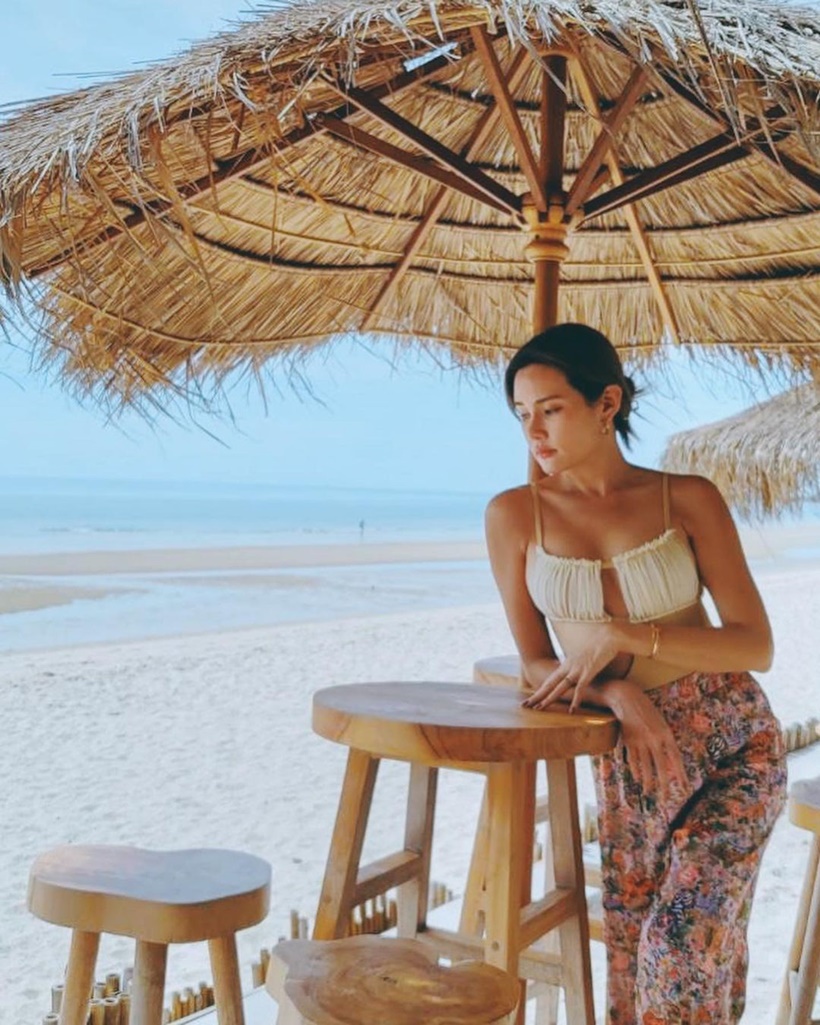 หญิง รฐา