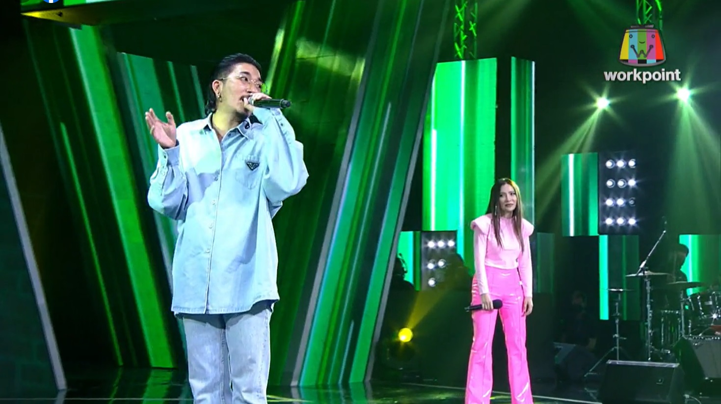  ร้องข้ามกำแพง