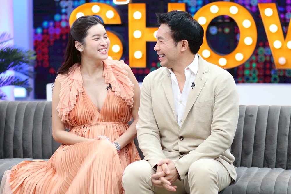 หมอสอง นพรัตน์ ควง น้องออน สมฤทัย ออกรายการคุยแซ่บโชว์