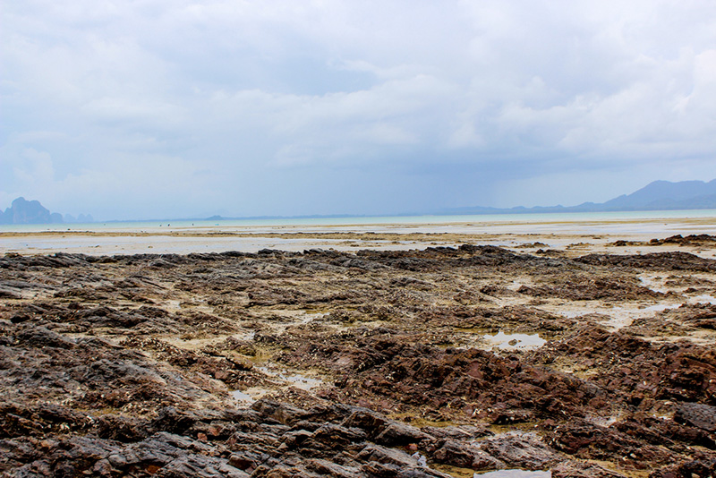 แหลมนางเงือก หรืออ่าวนางเงือก เกาะมุก