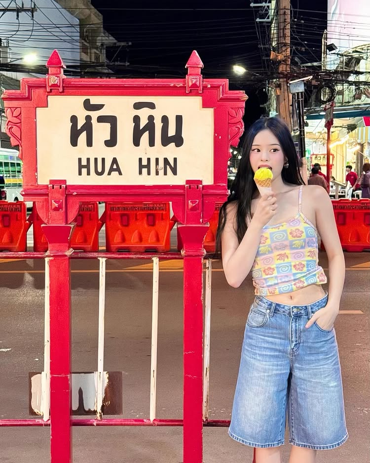 แอลลี่ อชิรญา กับแฟชั่นชุดเดินตลาดกลางคืนที่หัวหิน