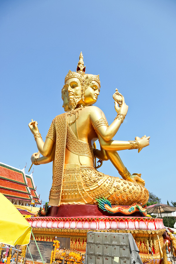 พระพรหม วัดช่องแสมสาร จังหวัดชลบุรี