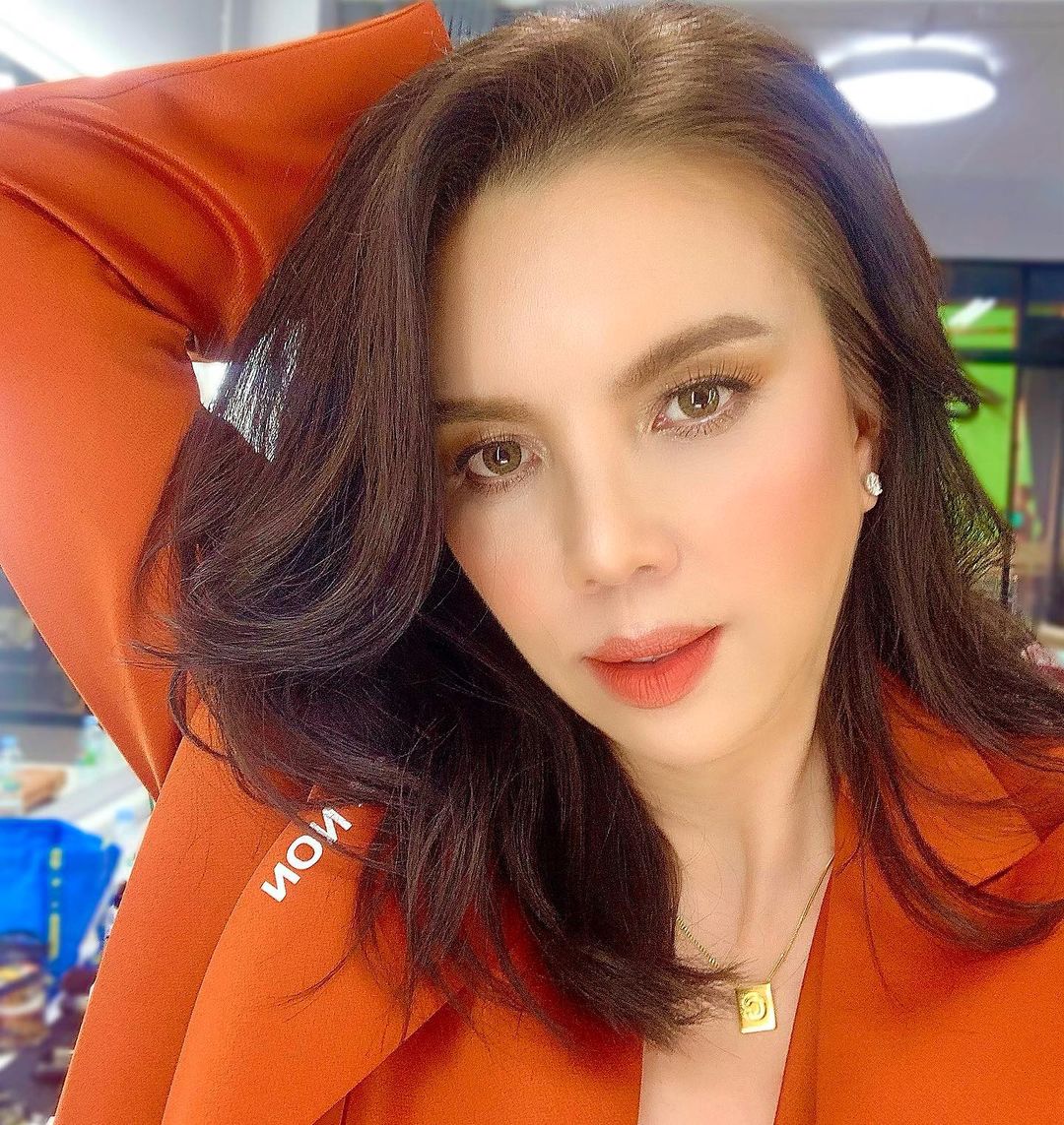 ติ๊นา คริสติน่า อากีล่าร์  