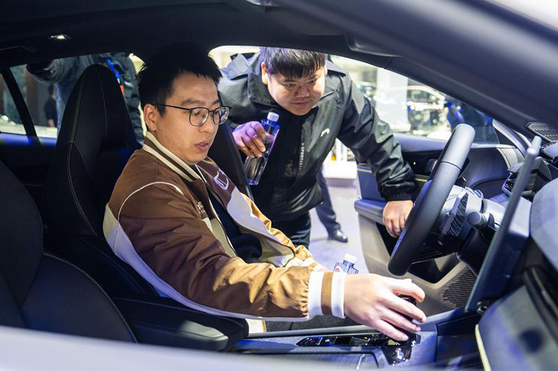 งานยานยนต์นานาชาติ ครั้งที่ 21