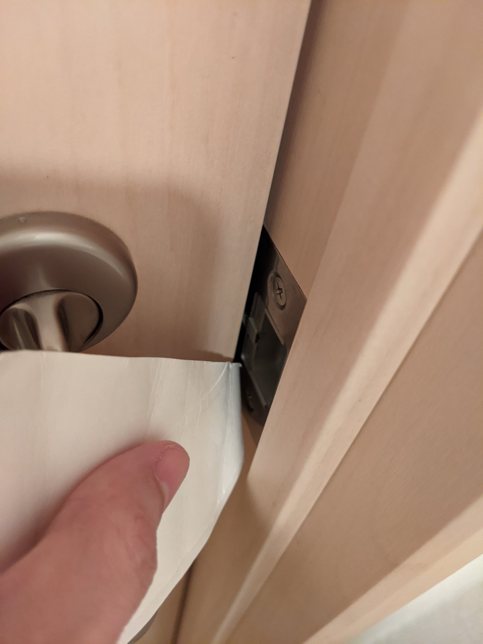 วิธีเปิดประตูห้องน้ำ