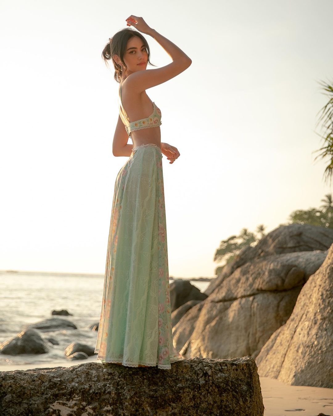 ใหม่ ดาวิกา