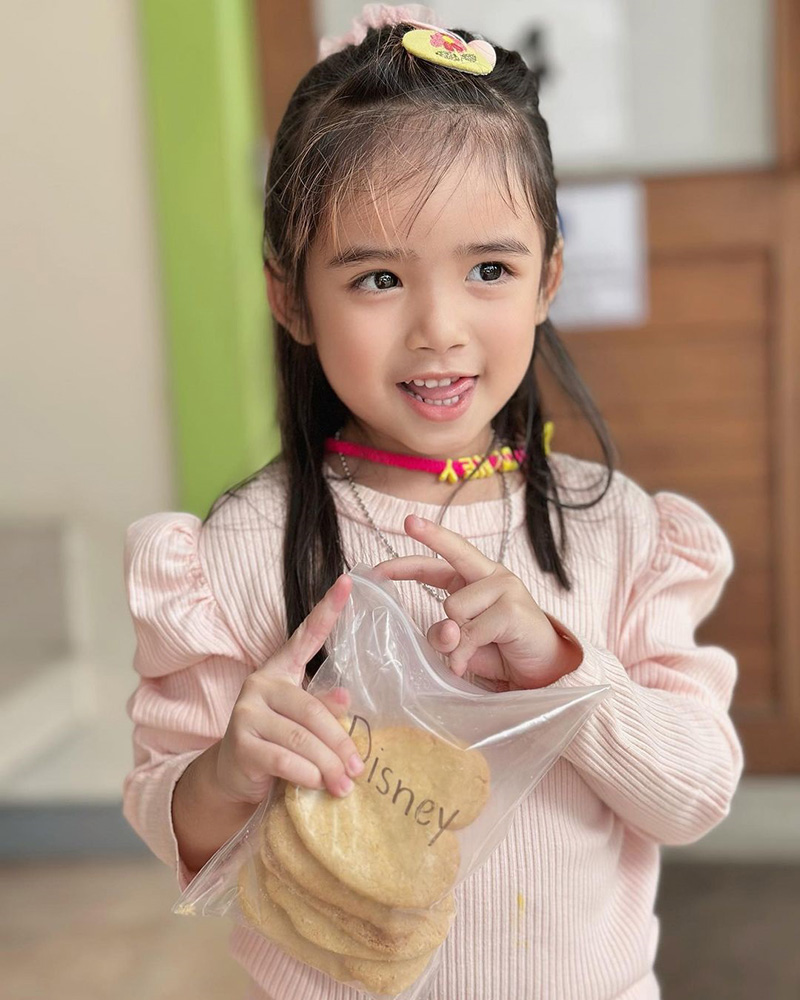 น้องดิสนีย์ ลูกสาว อุ้ม ลักขณา