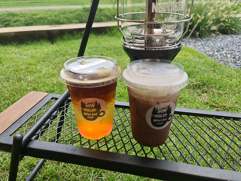 ร้านคาเฟ่สไตล์แคมปิ้ง