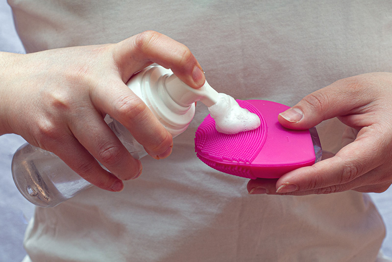 ล้างแปรงแต่งหน้า