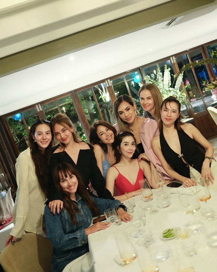 นานา ไรบีนา,  เวย์ ไทเทเนียม