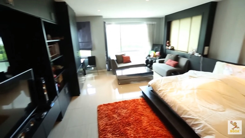 บ้านชมพู่ ก่อนบ่าย