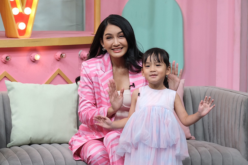 ครูก้อย