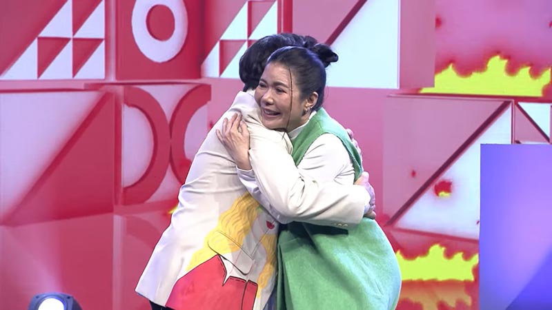 ตุ๊ยตุ่ย ไก่ สมพล