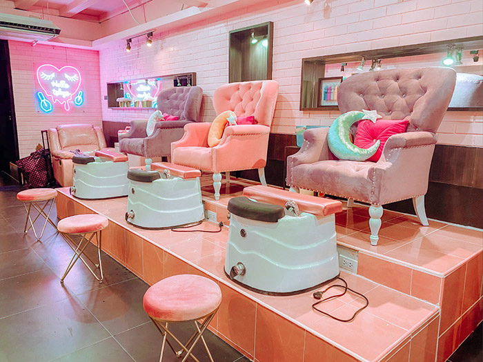 ร้านทำเล็บ, เพนต์เล็บ