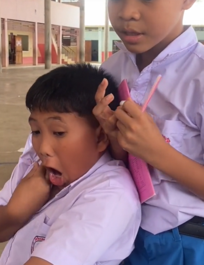 เจาะเลือด