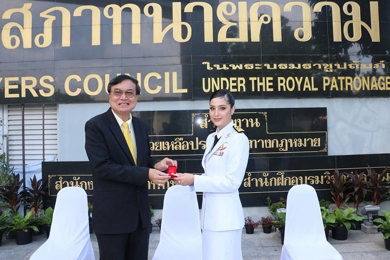 ขวัญ อุษามณี