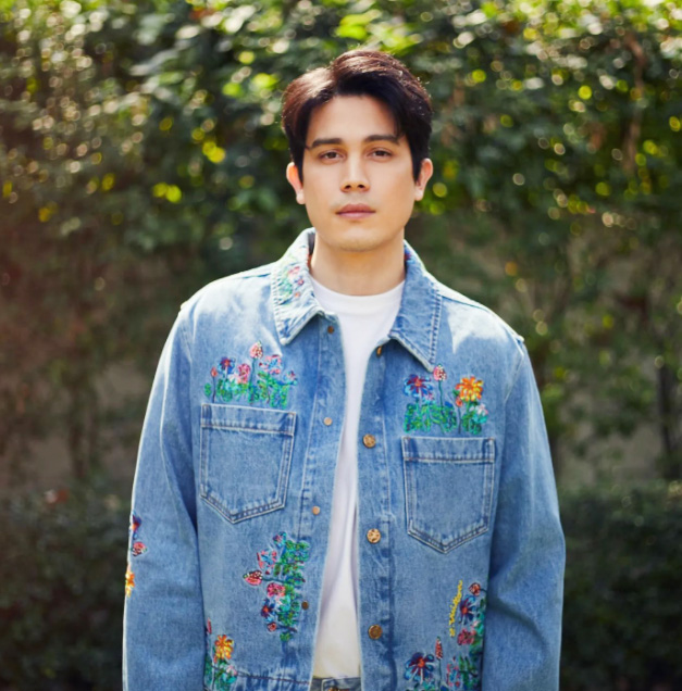 ดาราชายไทย