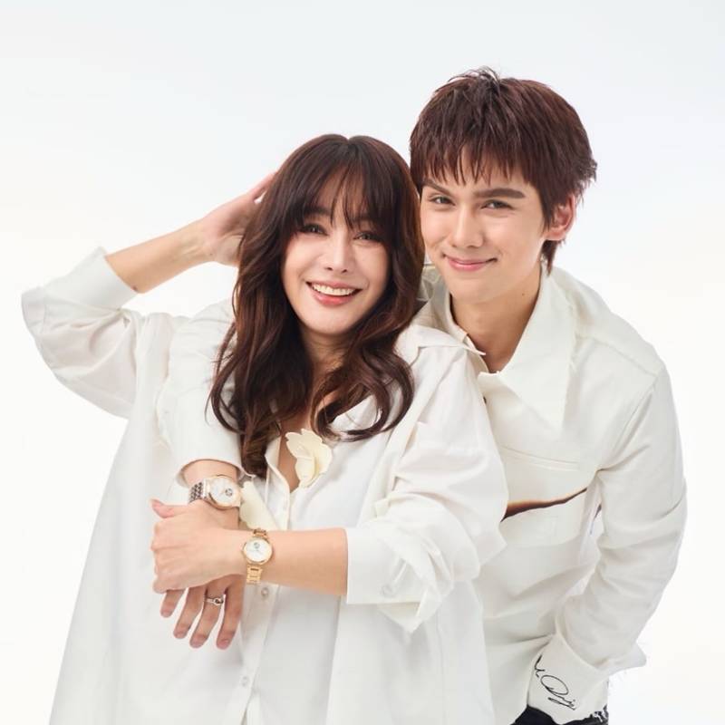 นิโคล ทิกเกอร์ 